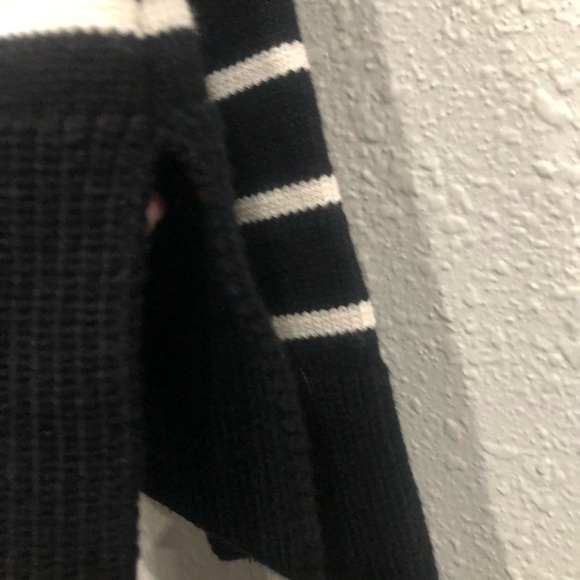 NWT Zara Black and Cream Striped Crew Neck Long Sleeve Knit Sweater Size L - Picture 4 of 6